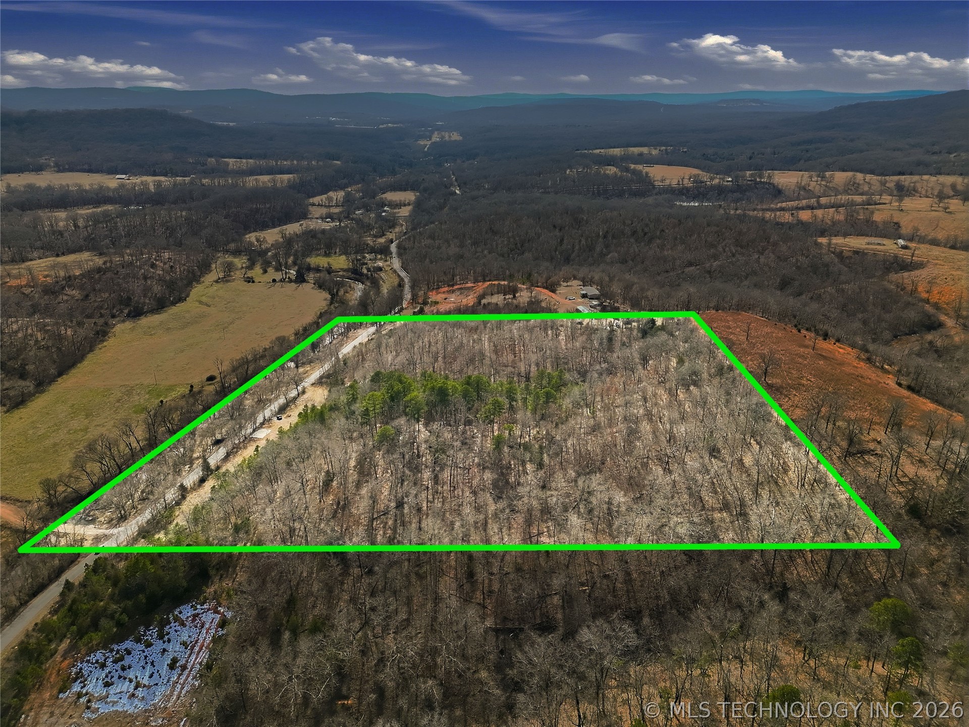 4735 Road Property Photo 8