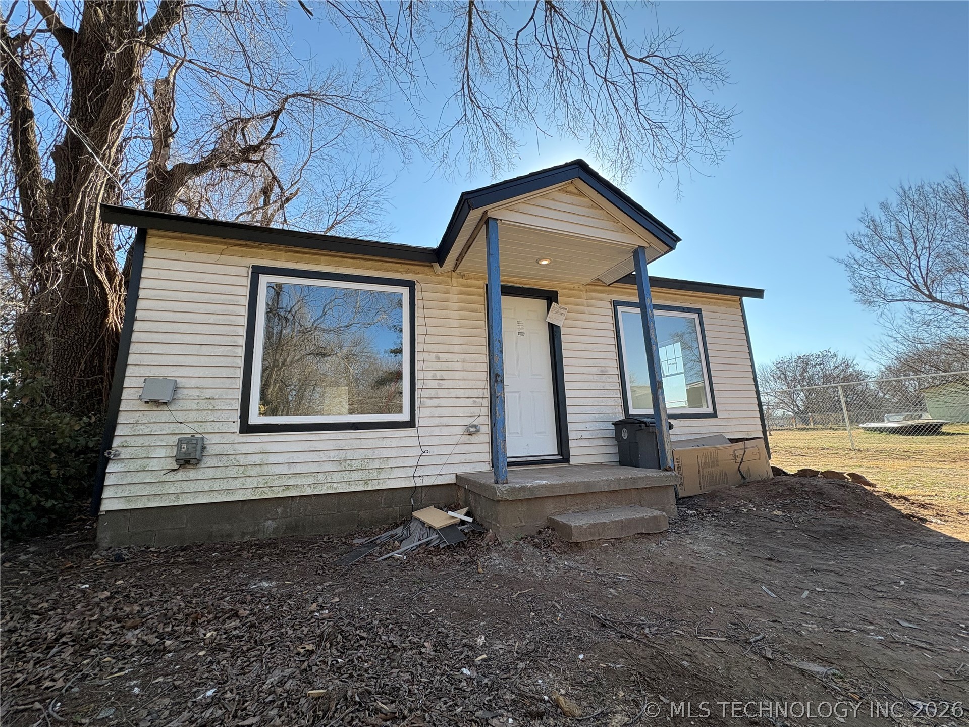 3834 W Admiral Boulevard Property Photo 1