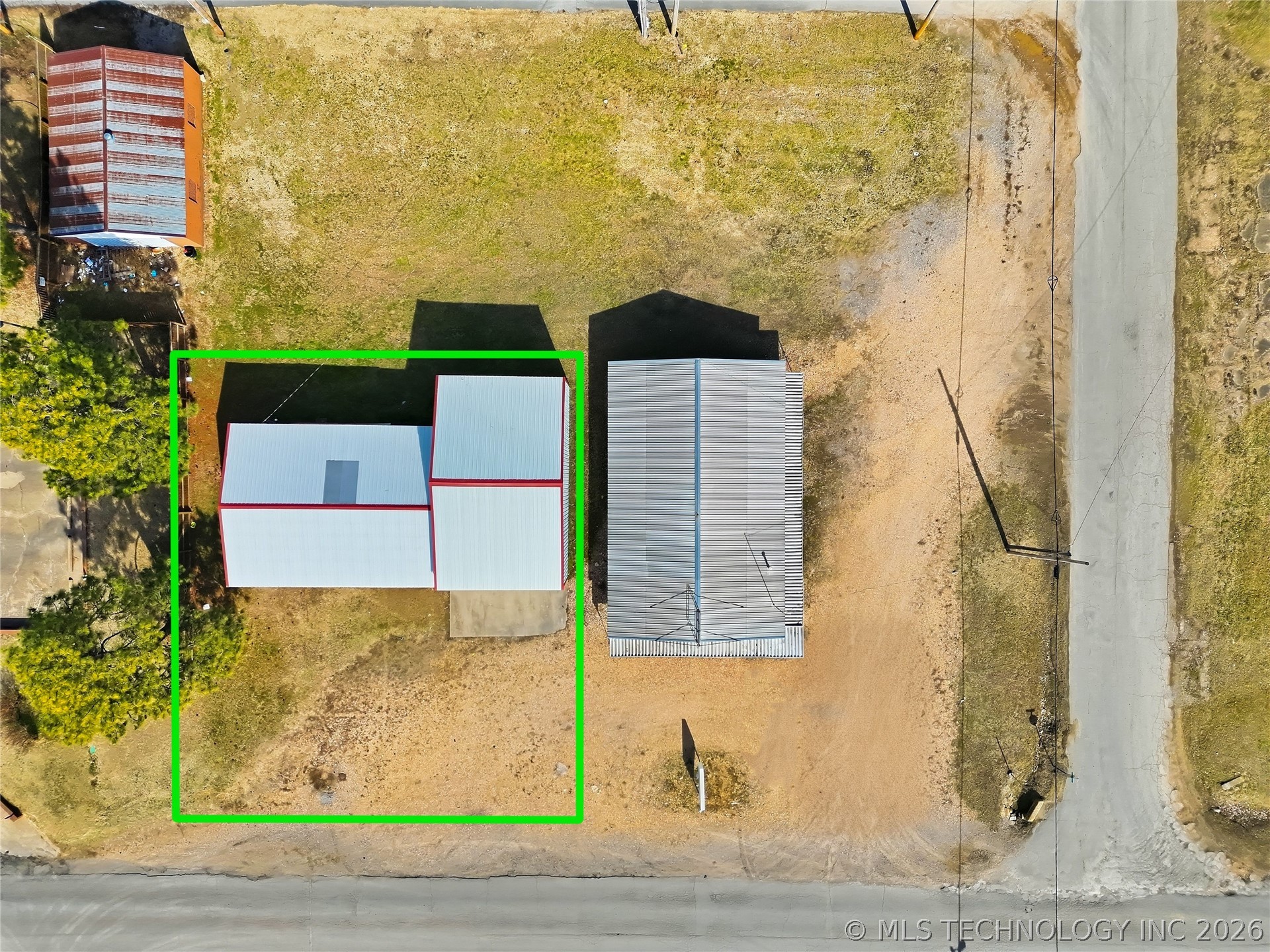 103 W Walnut Street Property Photo 3