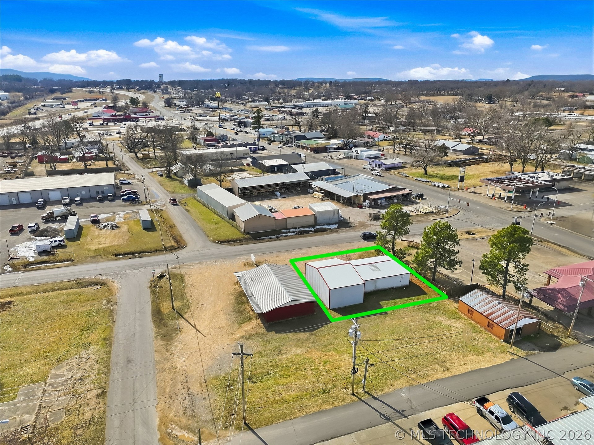 103 W Walnut Street Property Photo 6