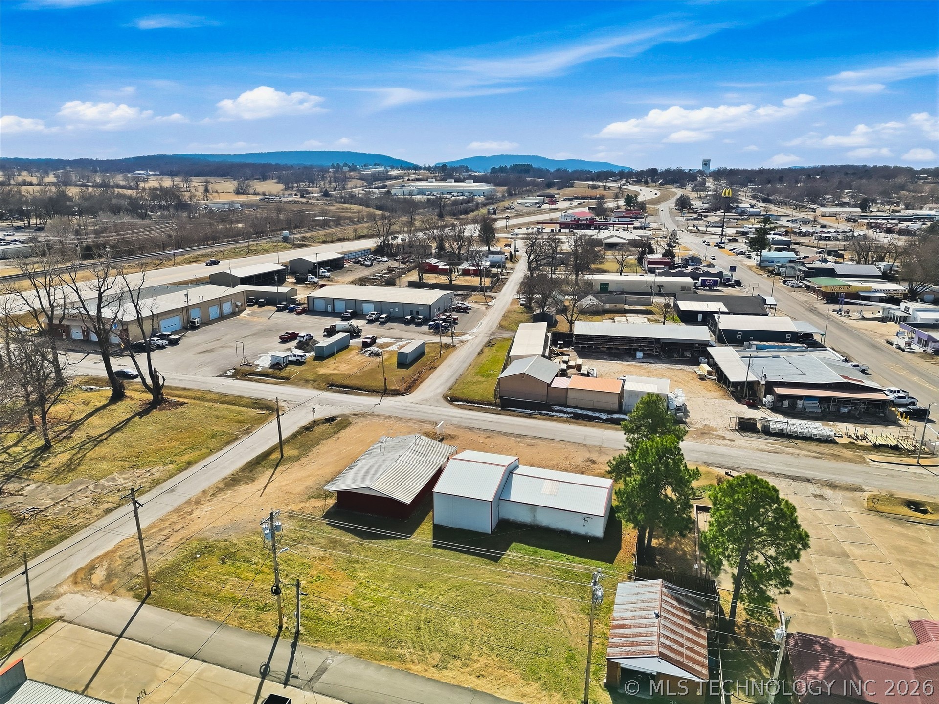 103 W Walnut Street Property Photo 12