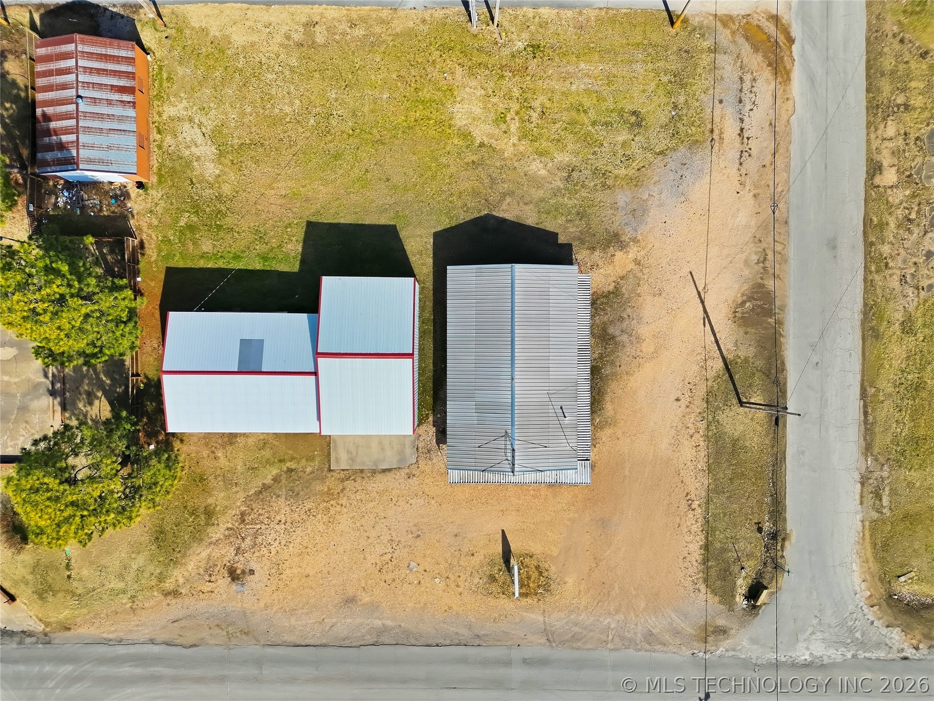 101 W Walnut Street Property Photo 2