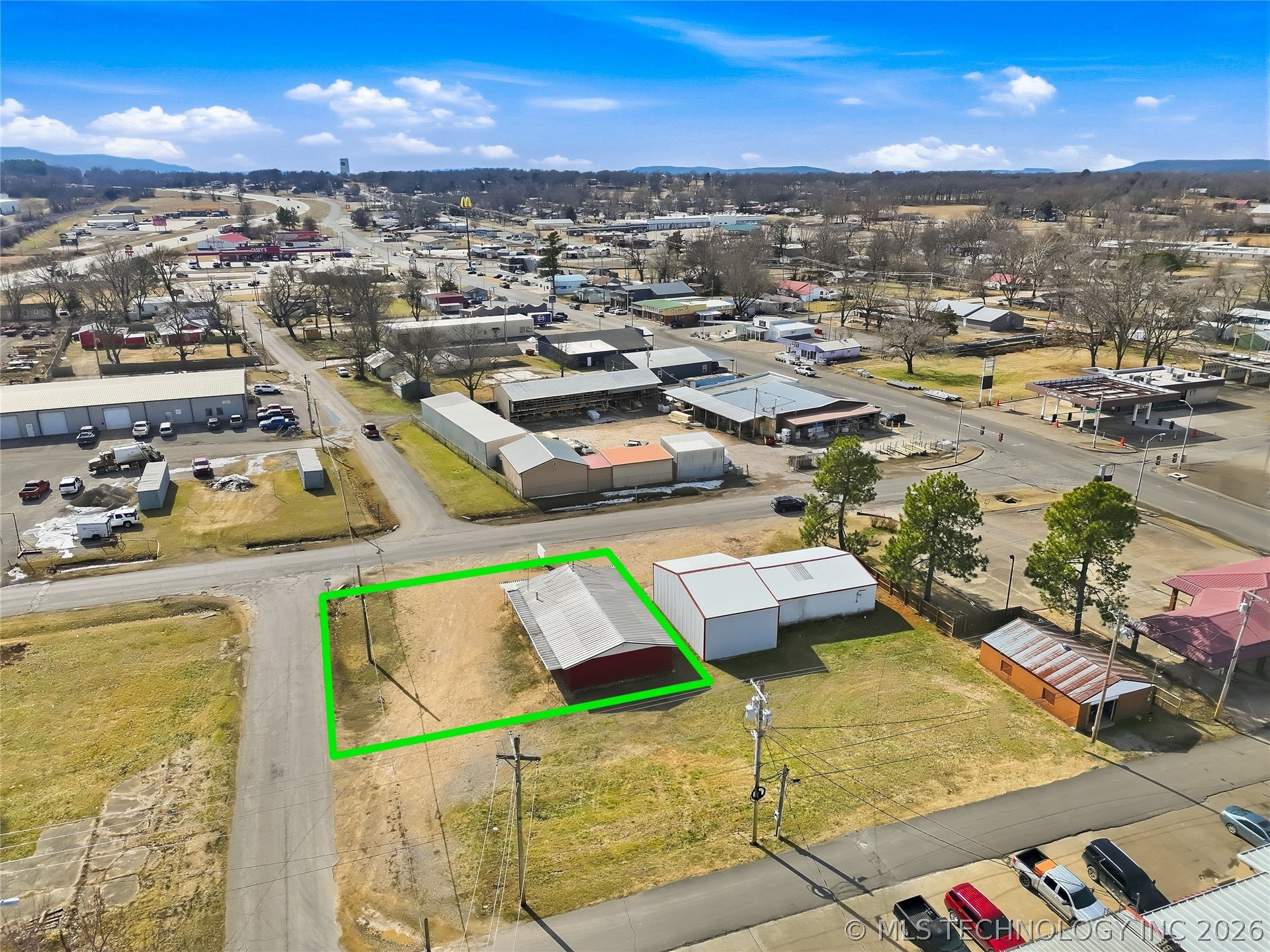 101 W Walnut Street Property Photo 5