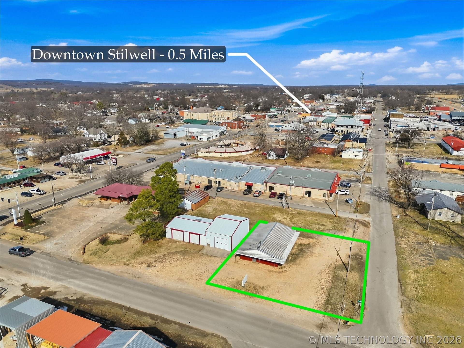 101 W Walnut Street Property Photo 9