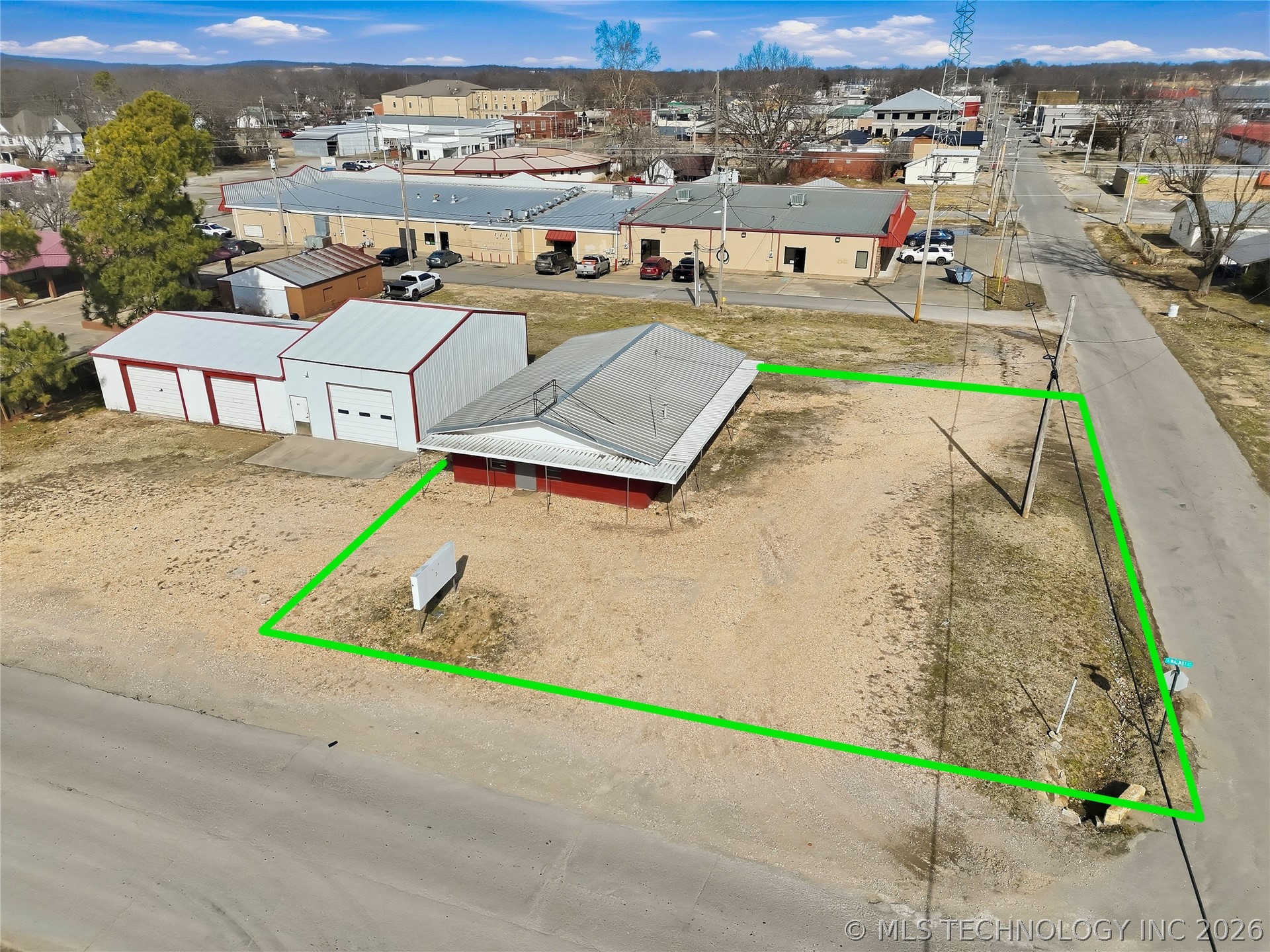 101 W Walnut Street Property Photo 19