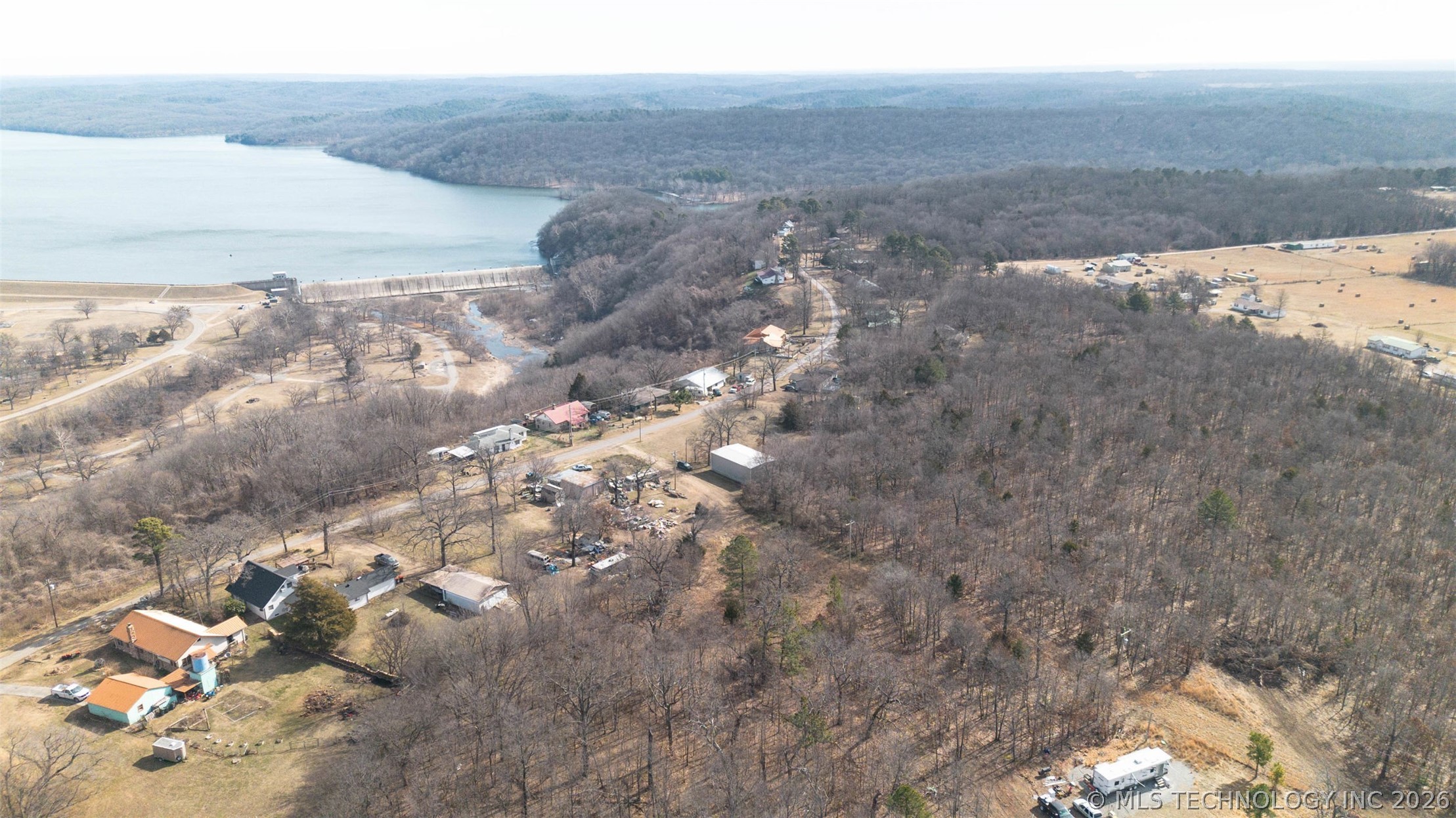 380 E 437 Road Property Photo 2