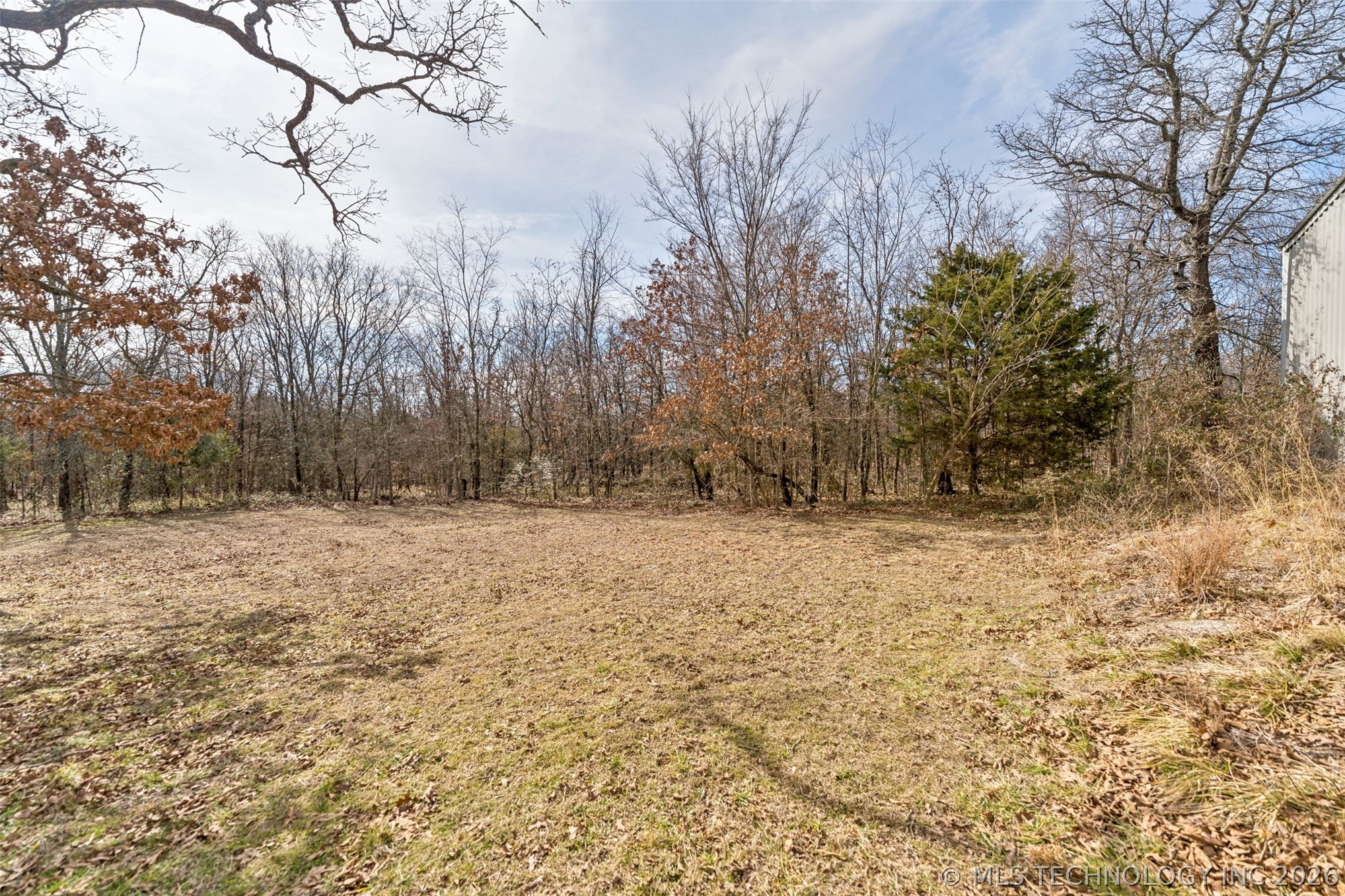 380 E 437 Road Property Photo 6