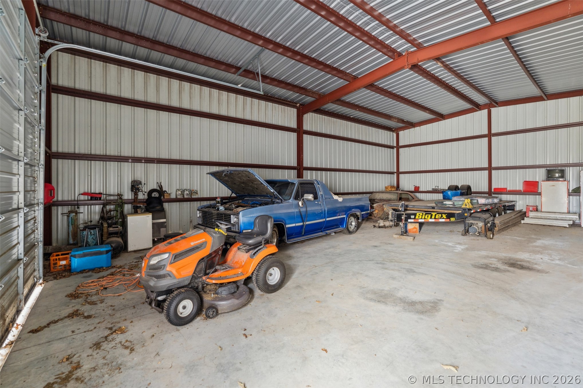 380 E 437 Road Property Photo 10