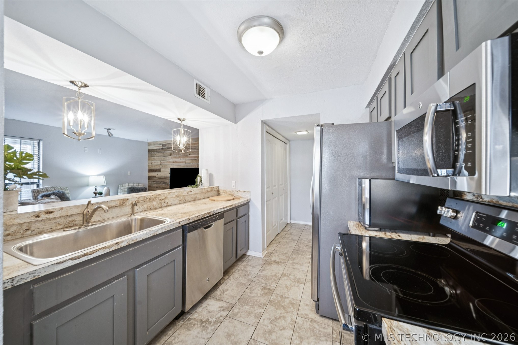 6510 S Memorial Drive 17g Property Photo 16