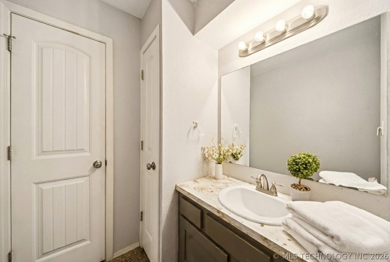 6510 S Memorial Drive 17g Property Photo 26