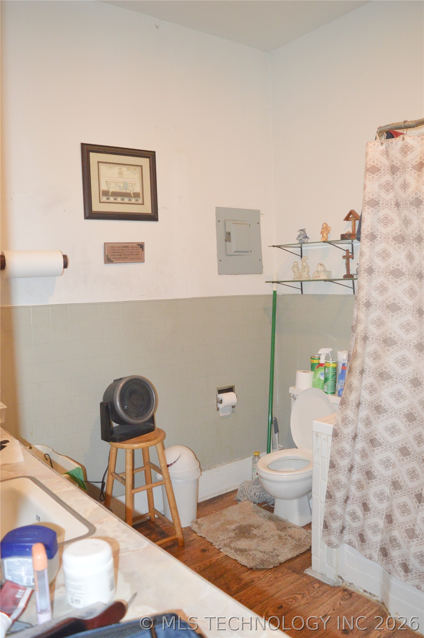 601 N G Street Property Photo 13