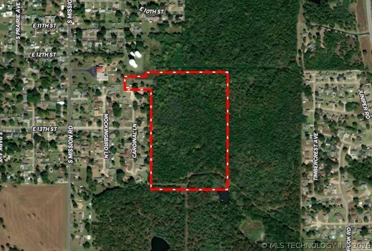 1918 E Crestview Drive Property Photo 9