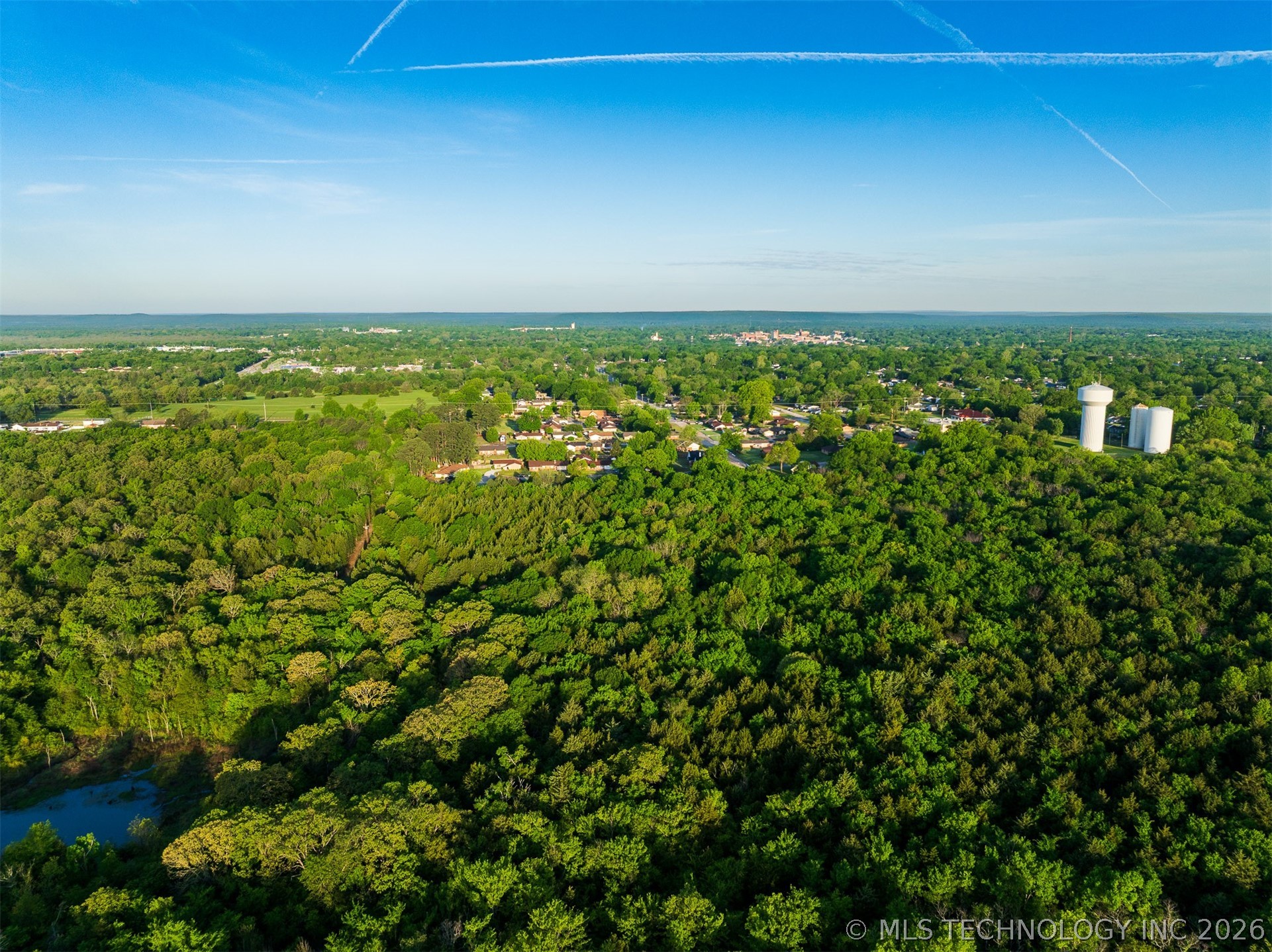 1918 E Crestview Drive Property Photo 21