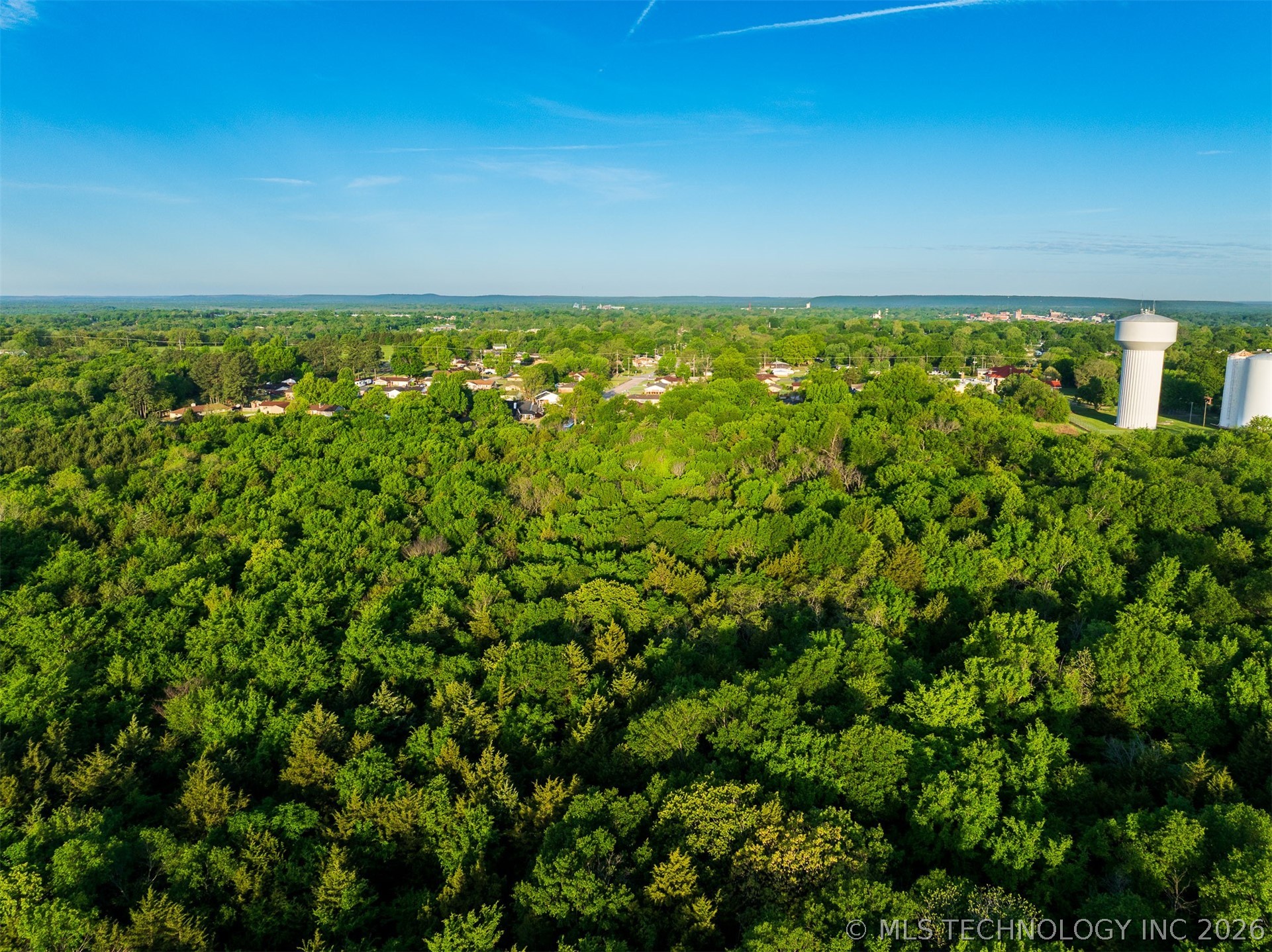 1918 E Crestview Drive Property Photo 31