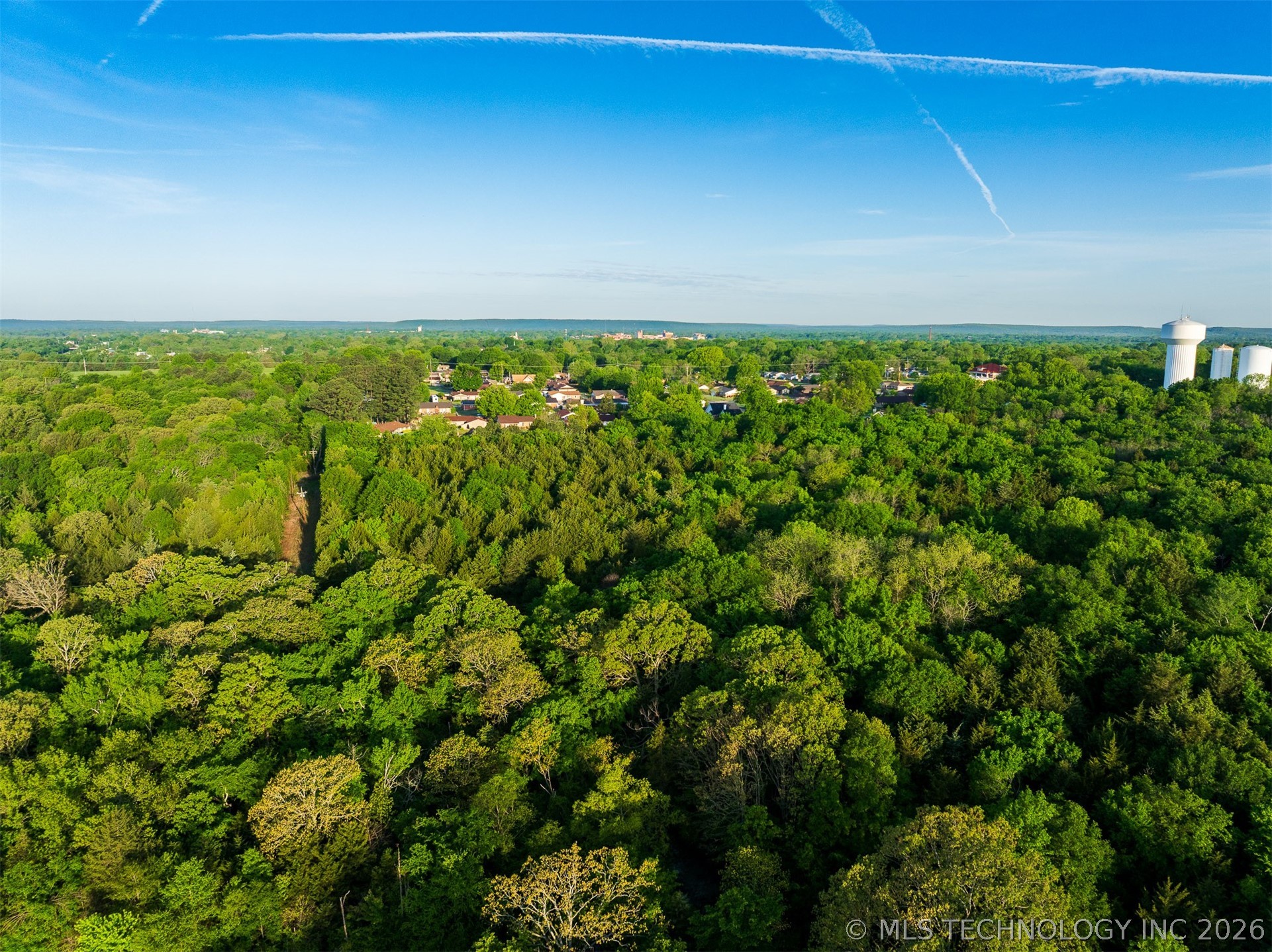 1918 E Crestview Drive Property Photo 35