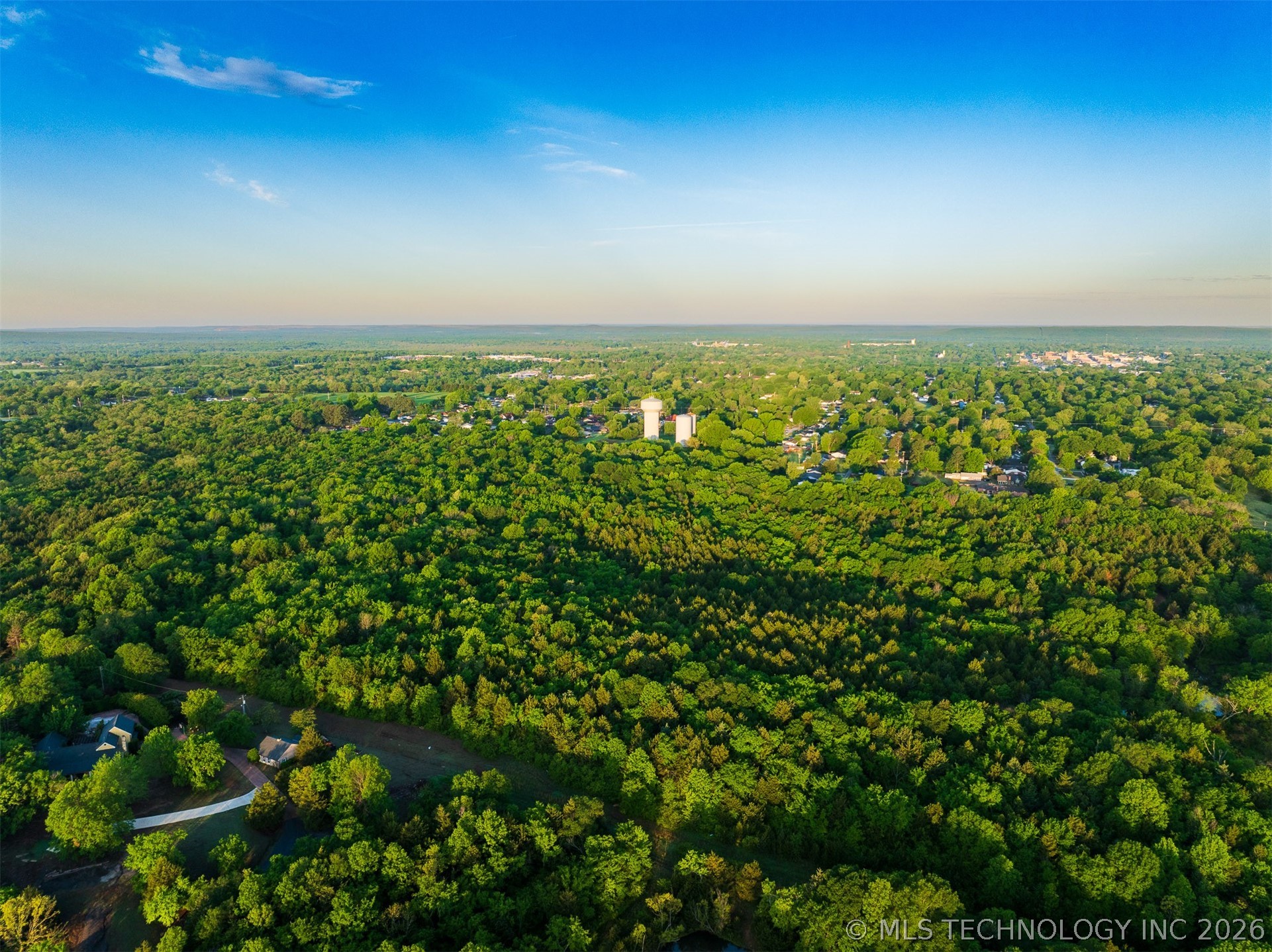 1928 E 9th Street Property Photo 13