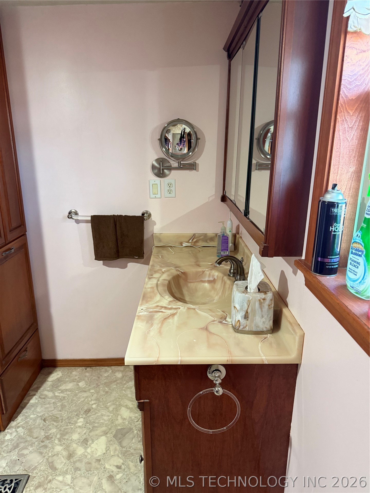 529 County Road 1755 Property Photo 20