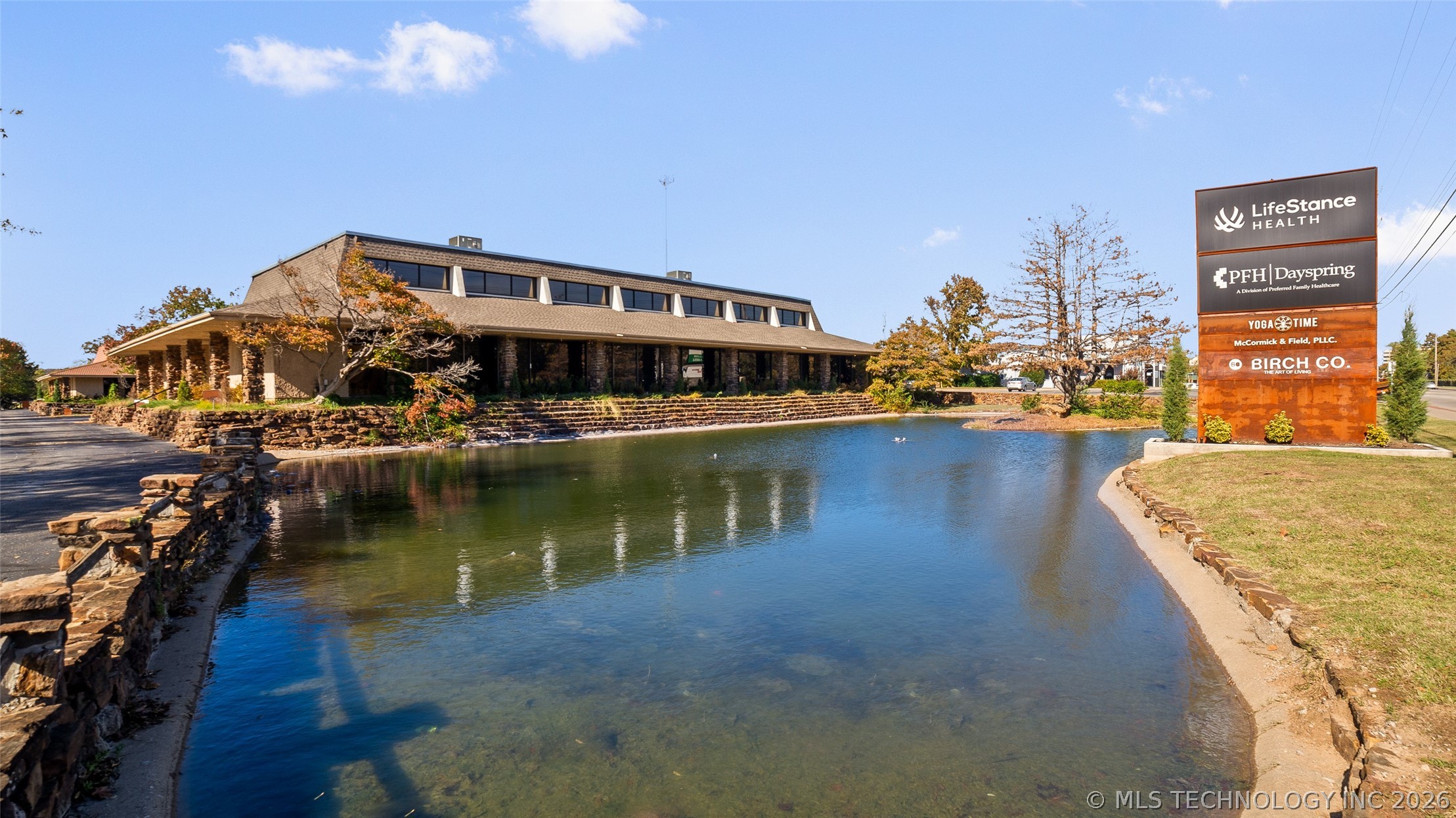 6400 S Lewis Avenue Property Photo 2