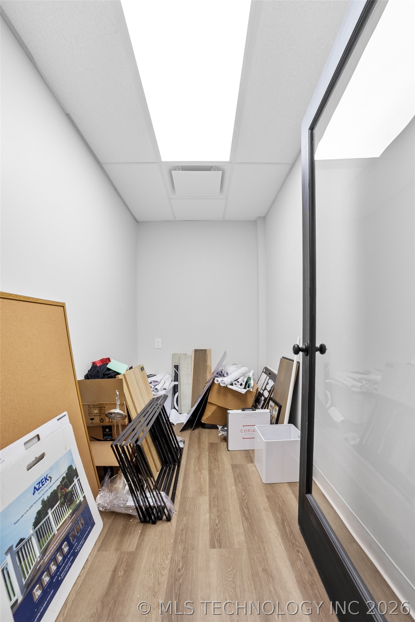 6400 S Lewis Avenue Property Photo 11