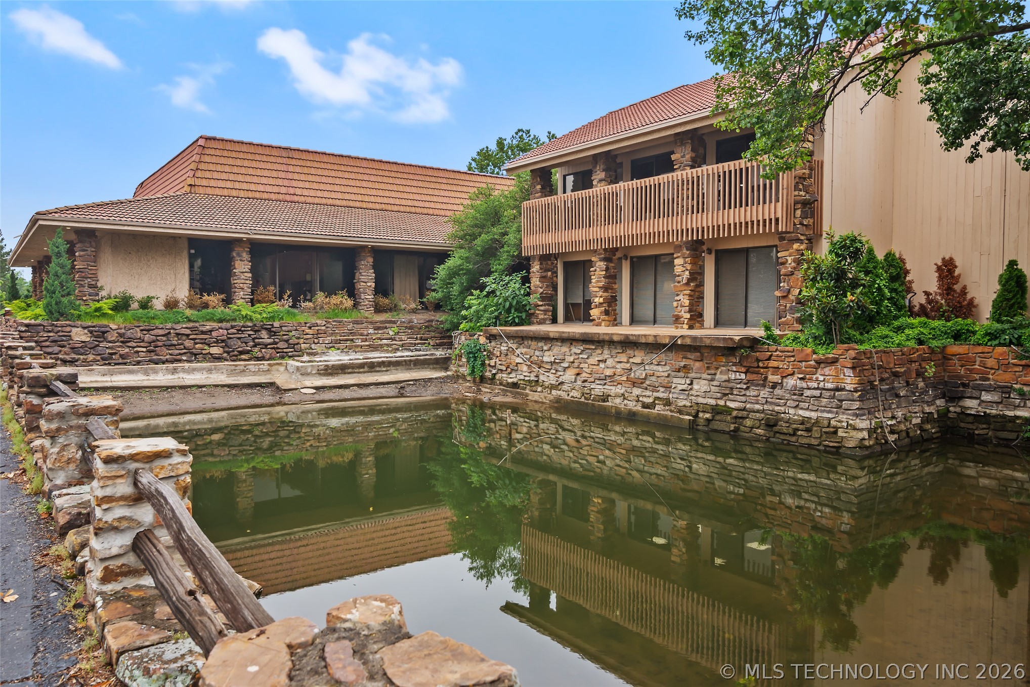 6400 S Lewis Avenue Property Photo 30