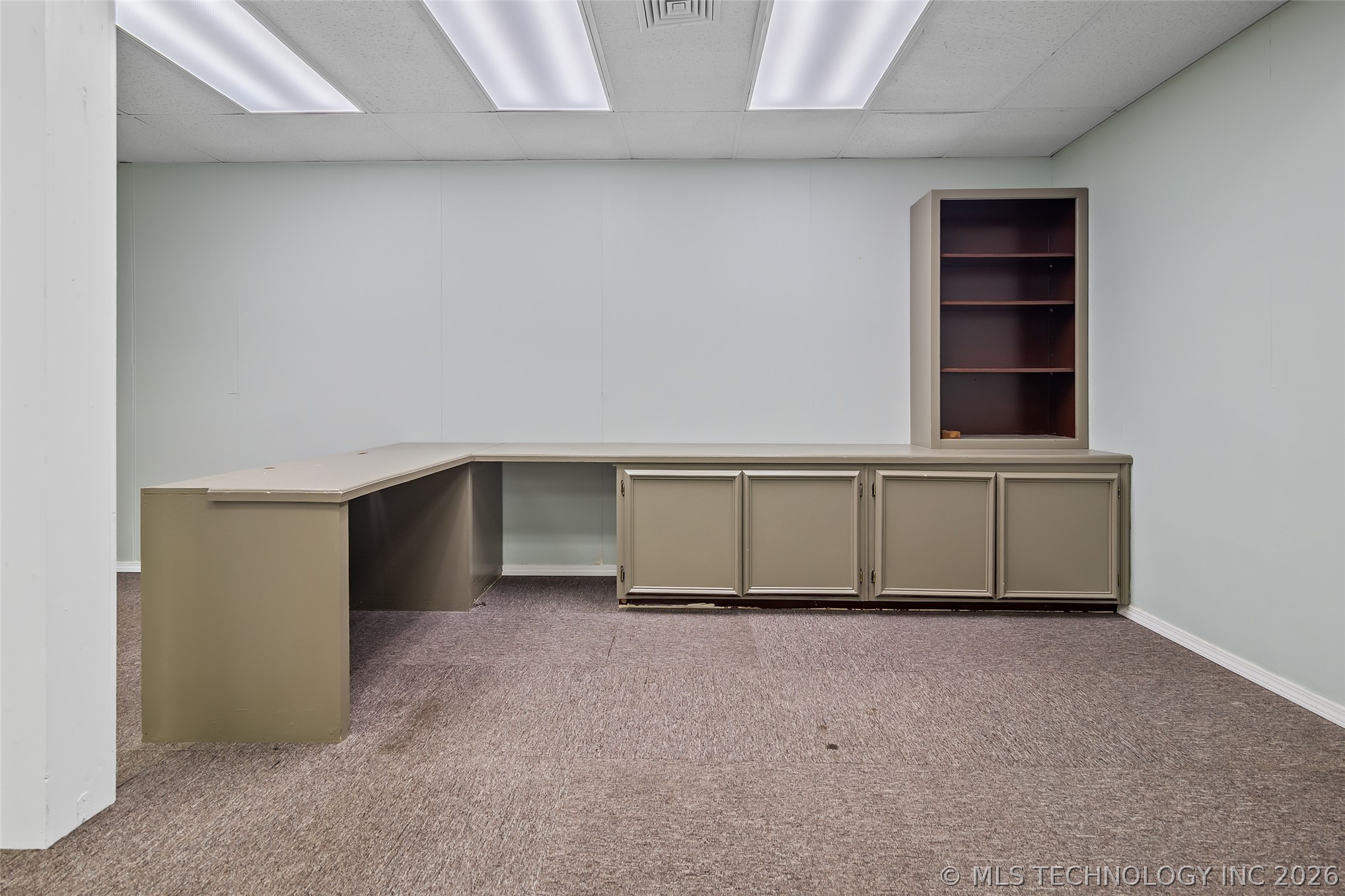 6400 S Lewis Avenue Property Photo 41