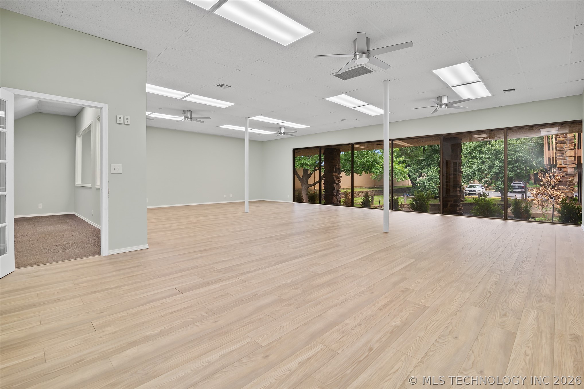 6400 S Lewis Avenue Property Photo 43