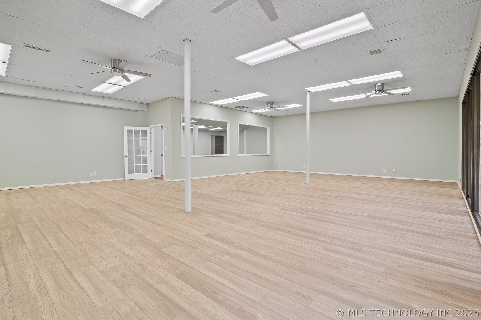 6400 S Lewis Avenue Property Photo 44