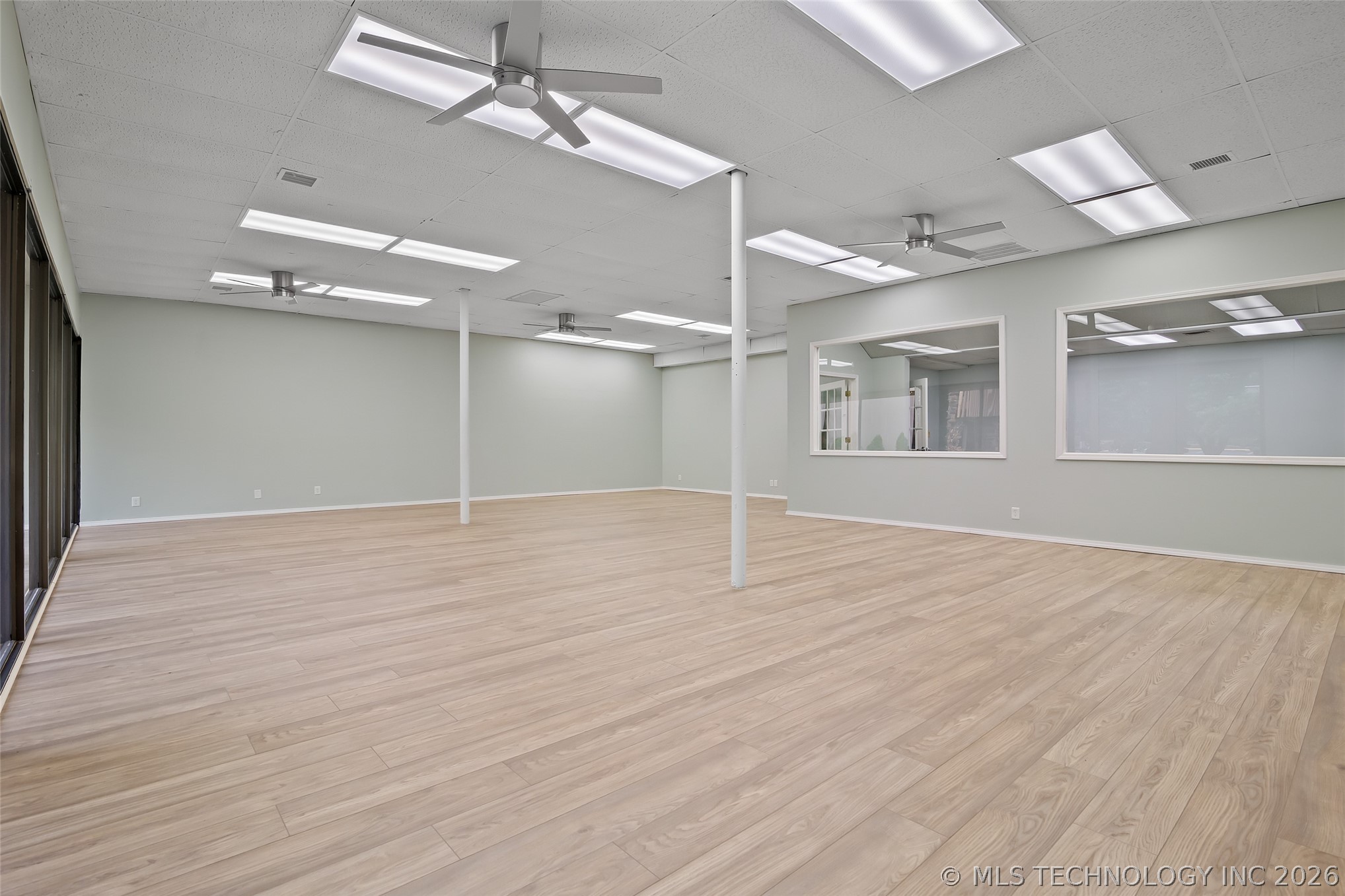 6400 S Lewis Avenue Property Photo 45