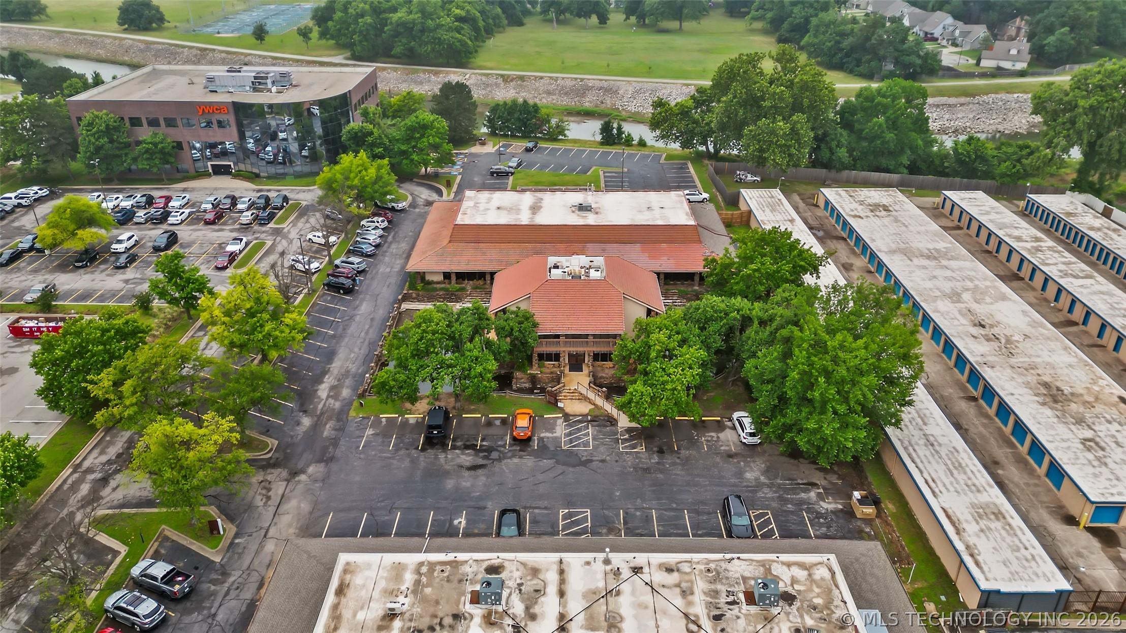 6400 S Lewis Avenue Property Photo 50