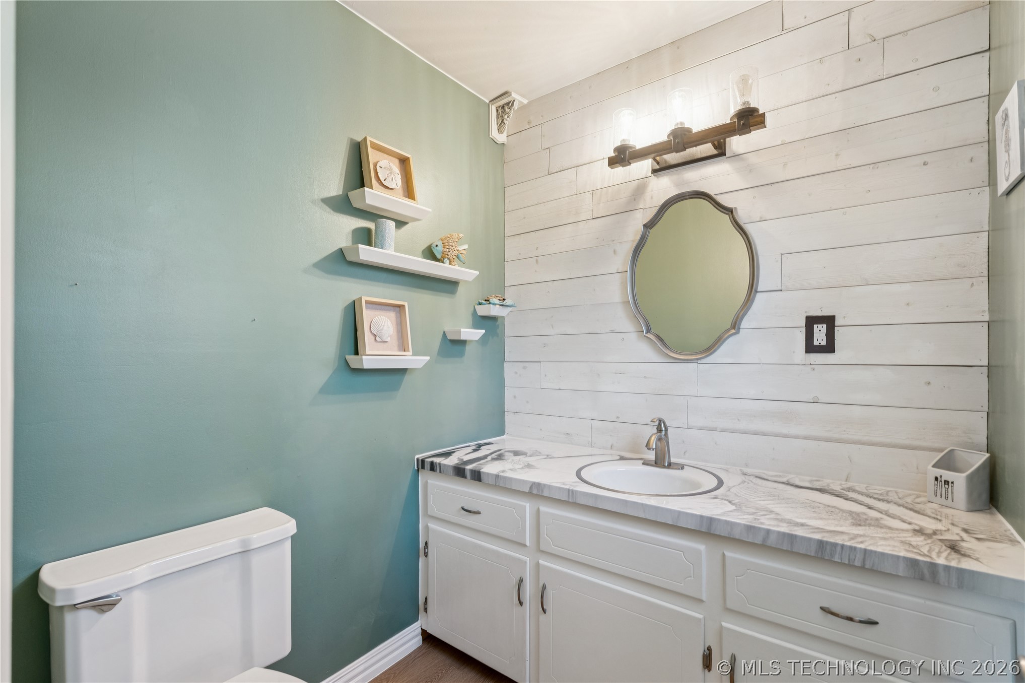 8778 E 170th Street S Property Photo 17