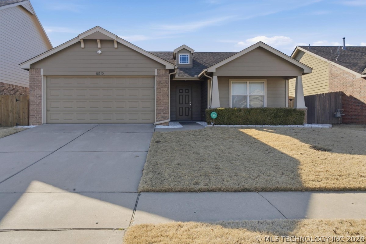 10710 N 146th East Avenue Property Photo 1