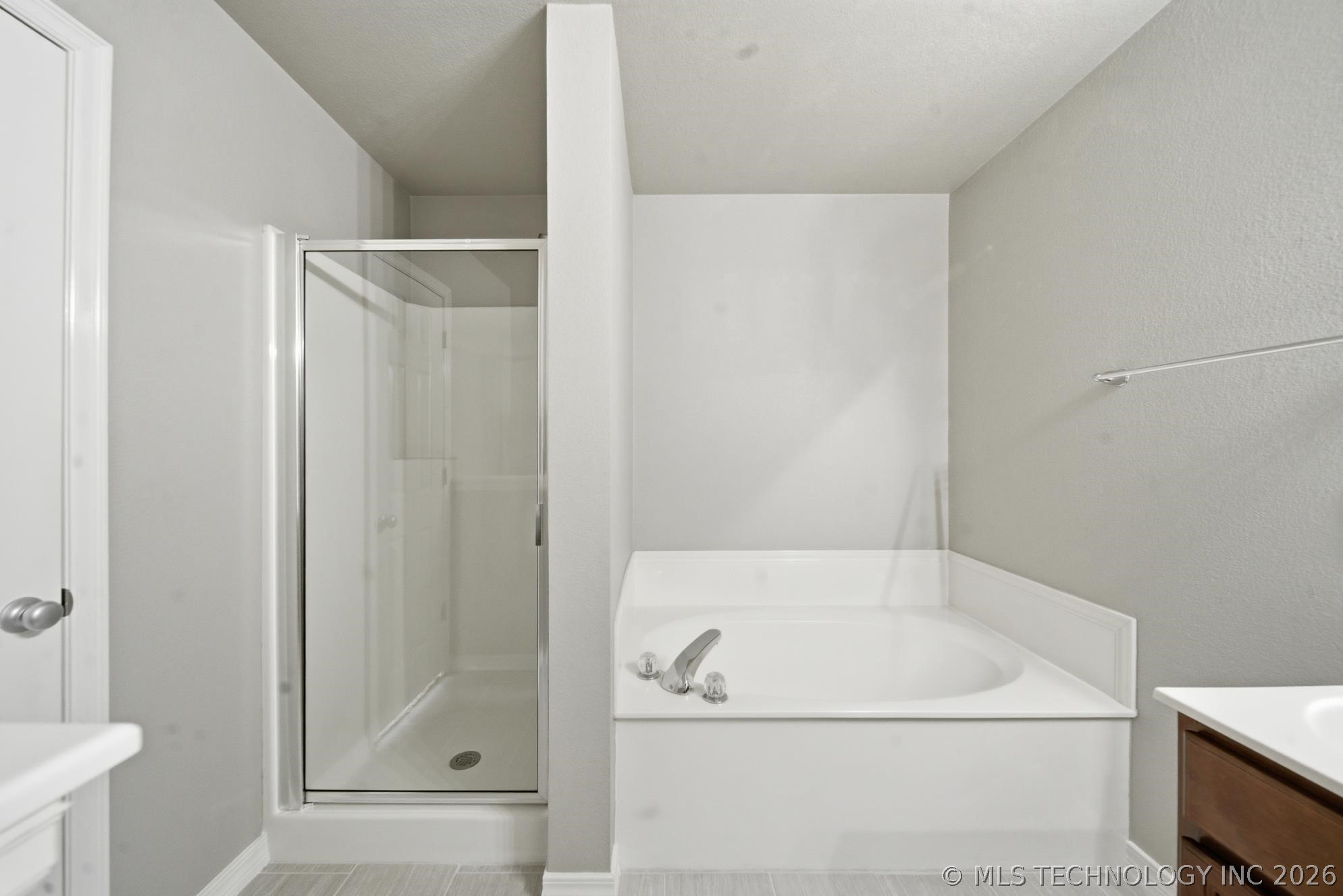 10710 N 146th East Avenue Property Photo 13