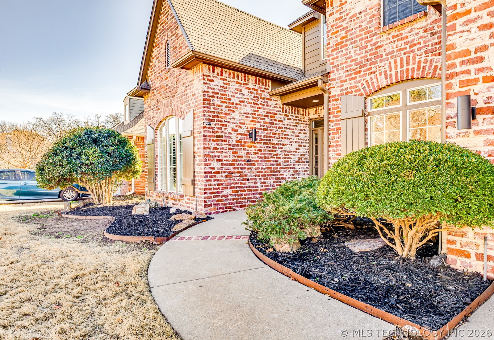 4608 E 94th Street Property Photo 2