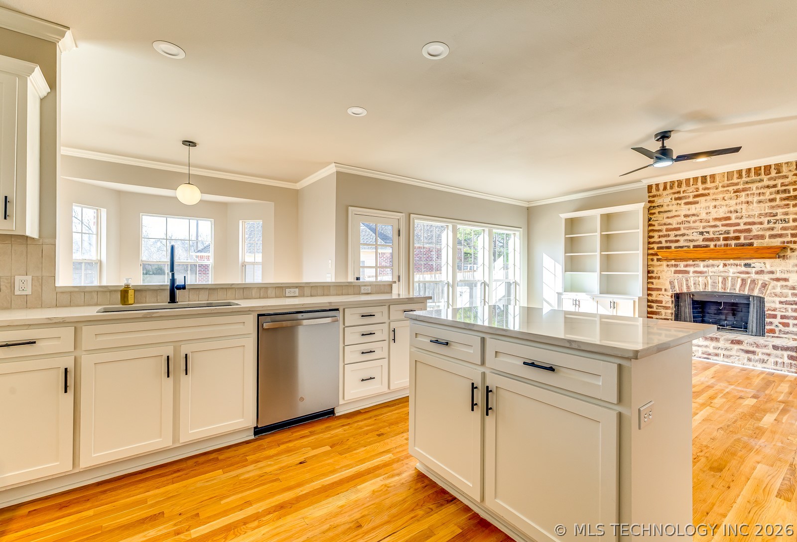 4608 E 94th Street Property Photo 7