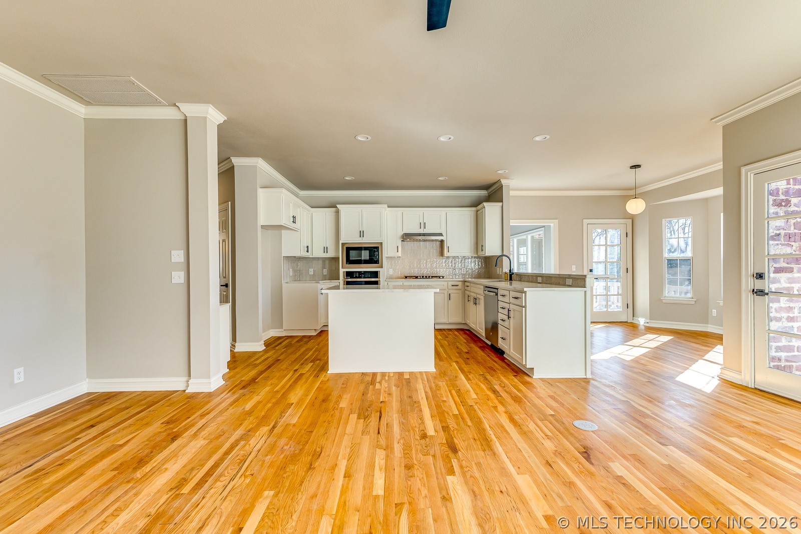 4608 E 94th Street Property Photo 12