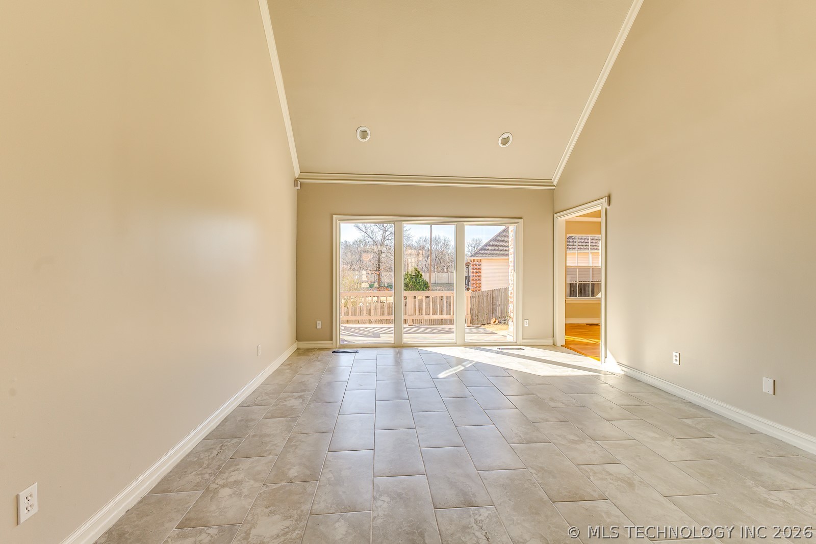 4608 E 94th Street Property Photo 16