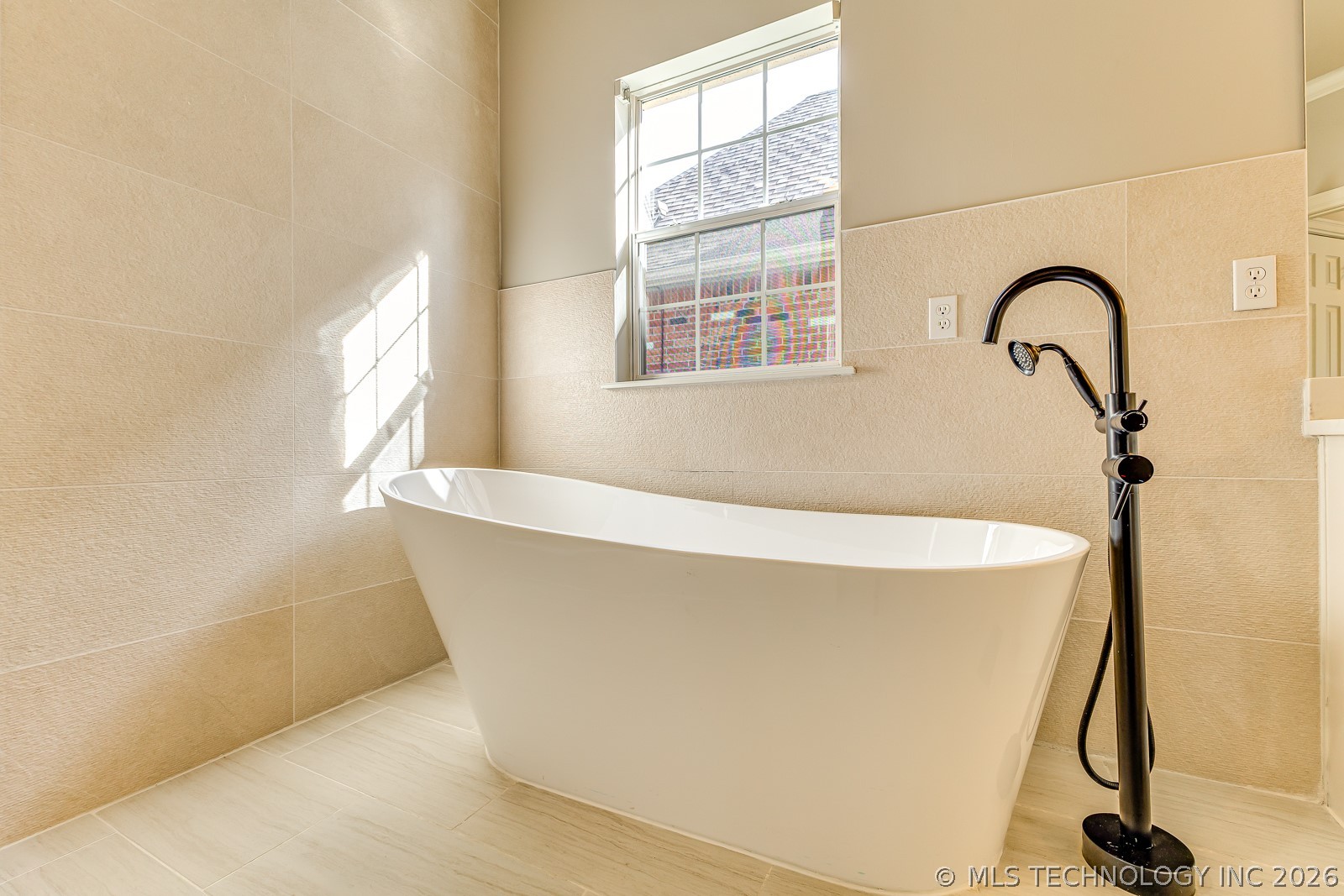 4608 E 94th Street Property Photo 29