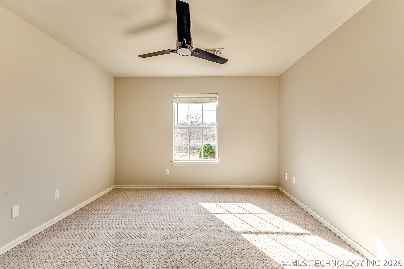 4608 E 94th Street Property Photo 31