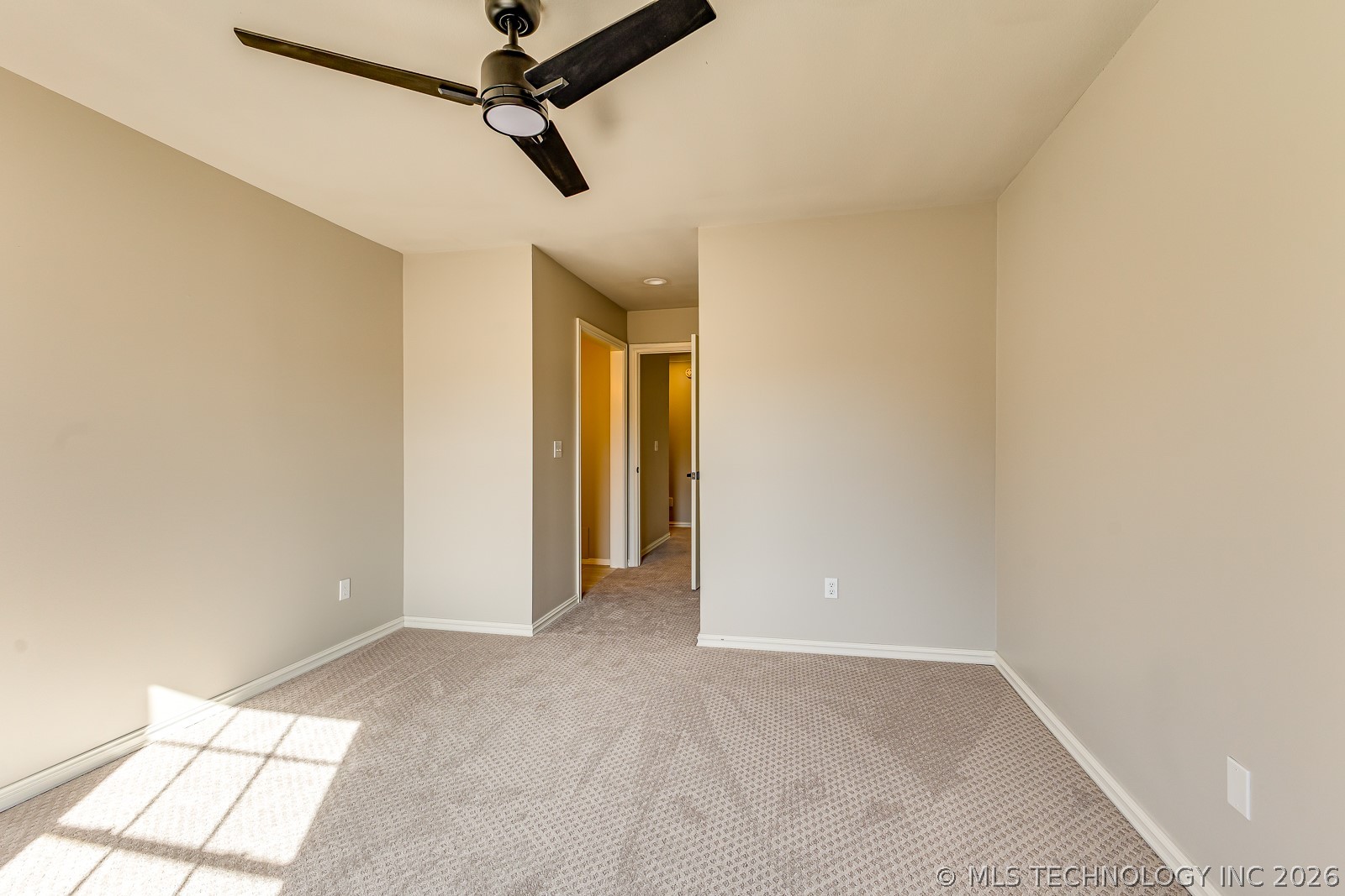 4608 E 94th Street Property Photo 32