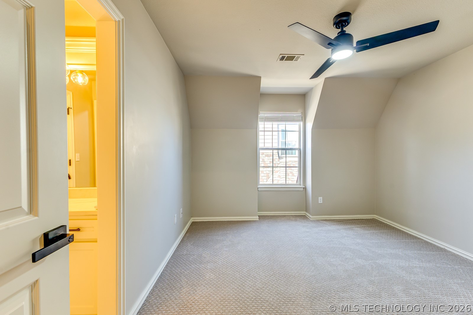 4608 E 94th Street Property Photo 35