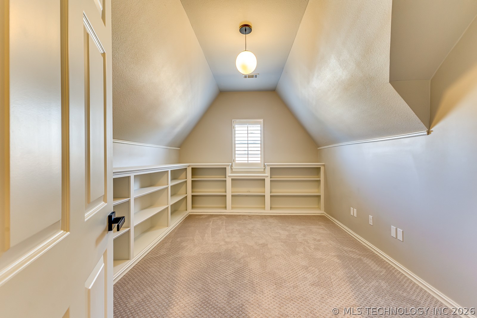 4608 E 94th Street Property Photo 37