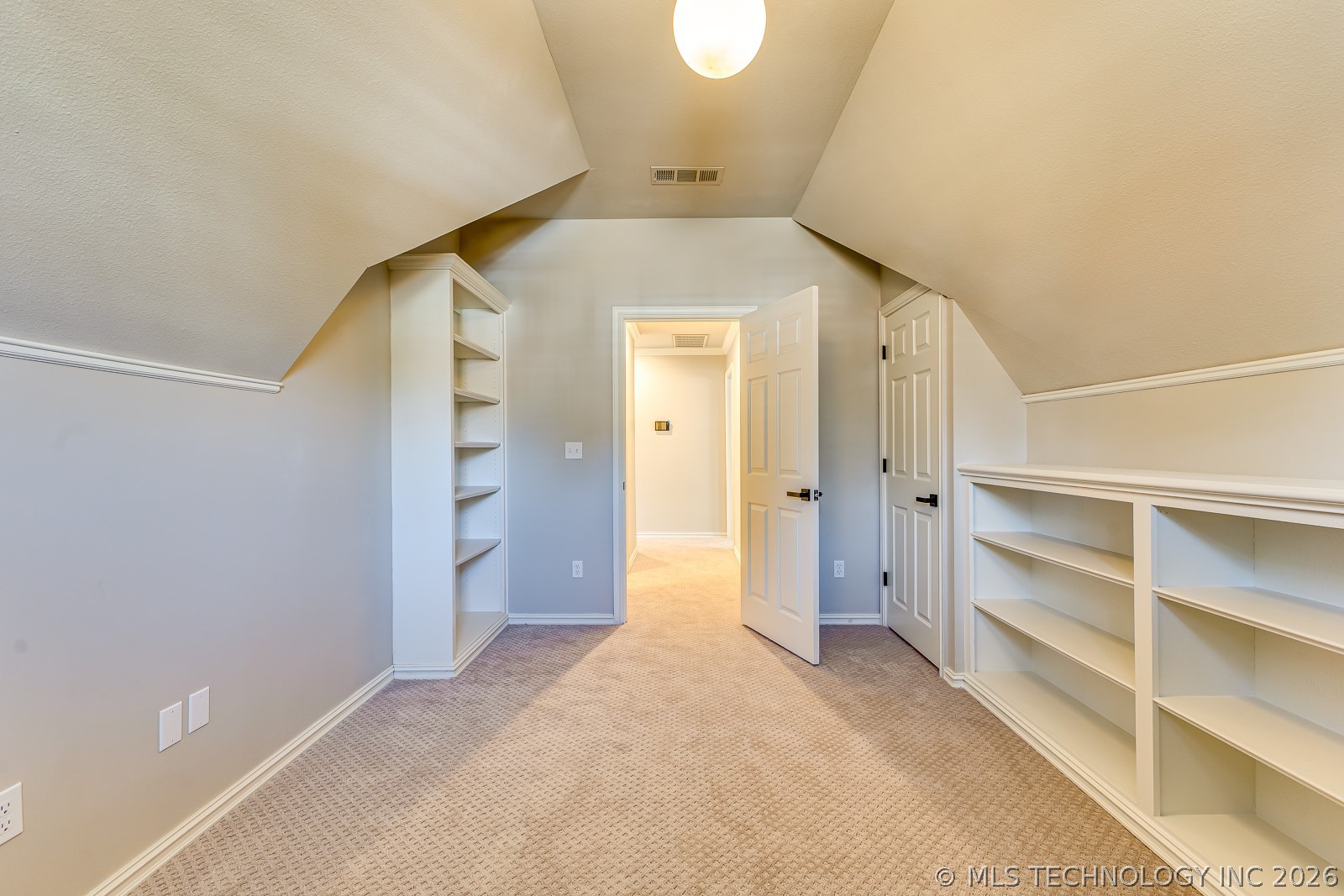 4608 E 94th Street Property Photo 38