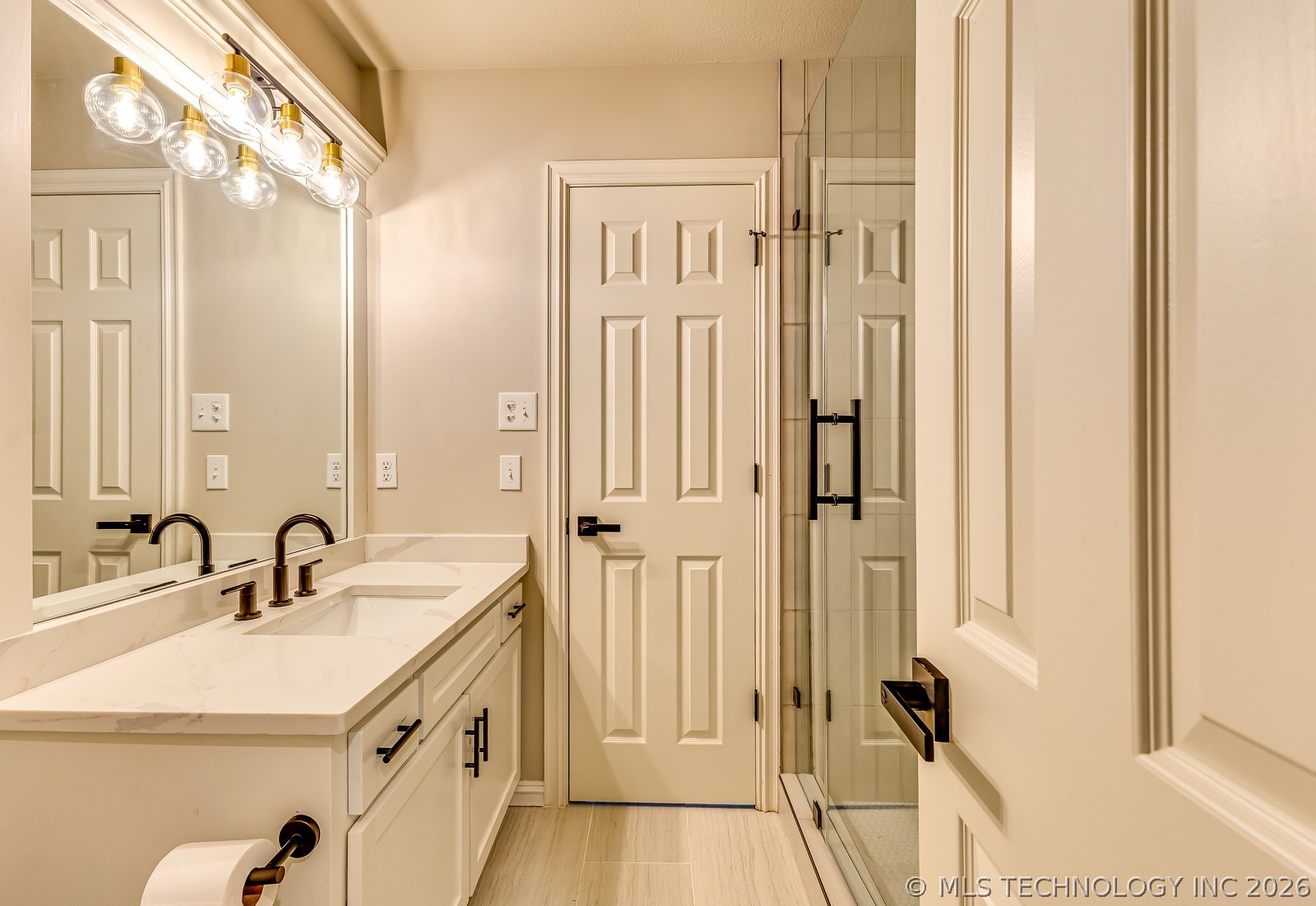 4608 E 94th Street Property Photo 39