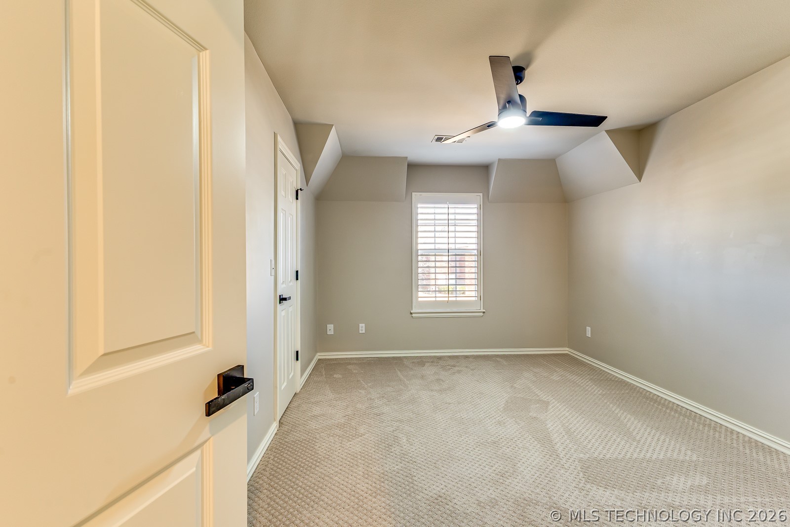 4608 E 94th Street Property Photo 40