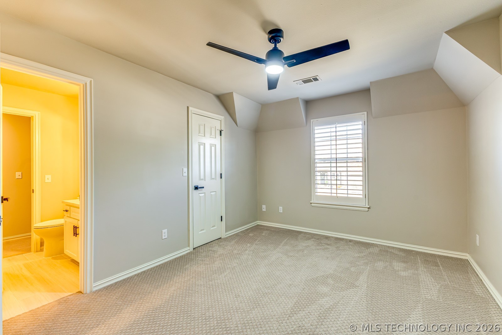 4608 E 94th Street Property Photo 42