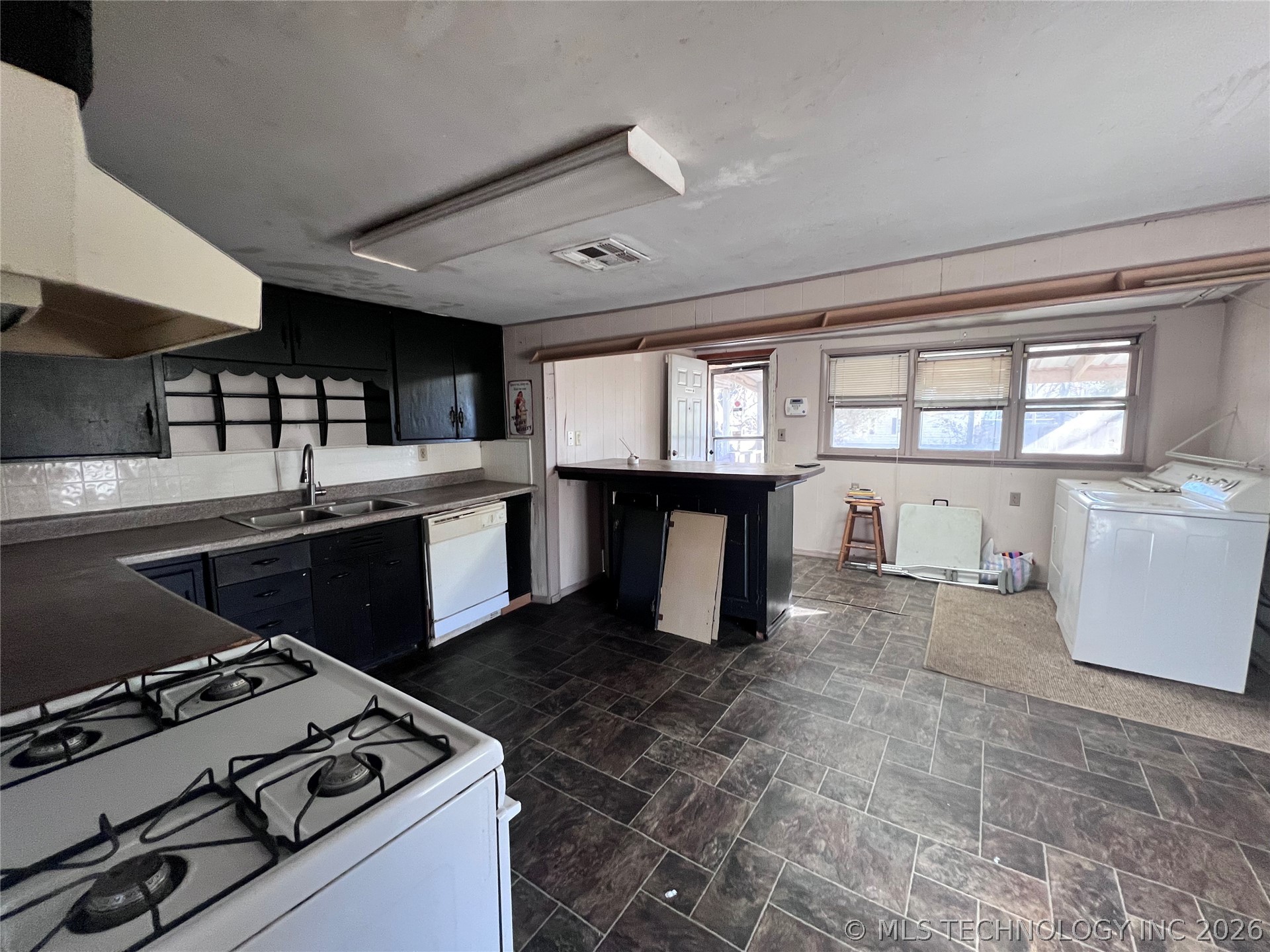 5901 W Okmulgee Street Property Photo 5