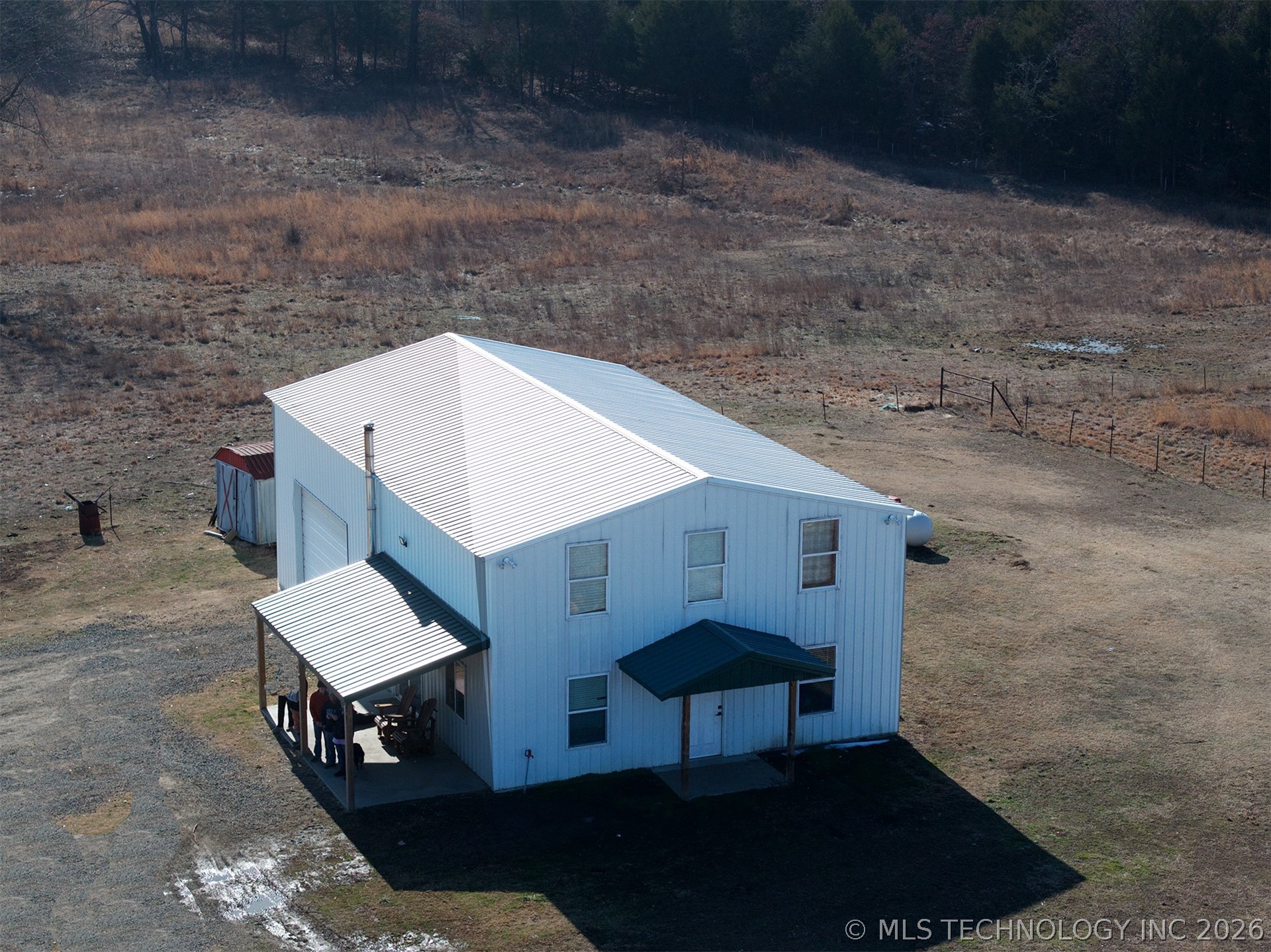 7075 E 303 Road Property Photo 1