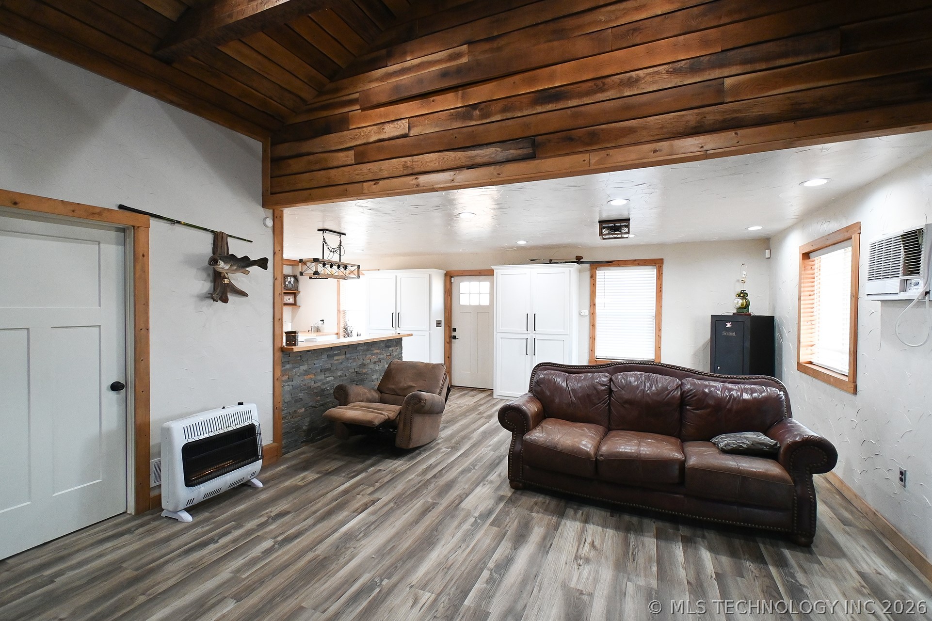 7075 E 303 Road Property Photo 5