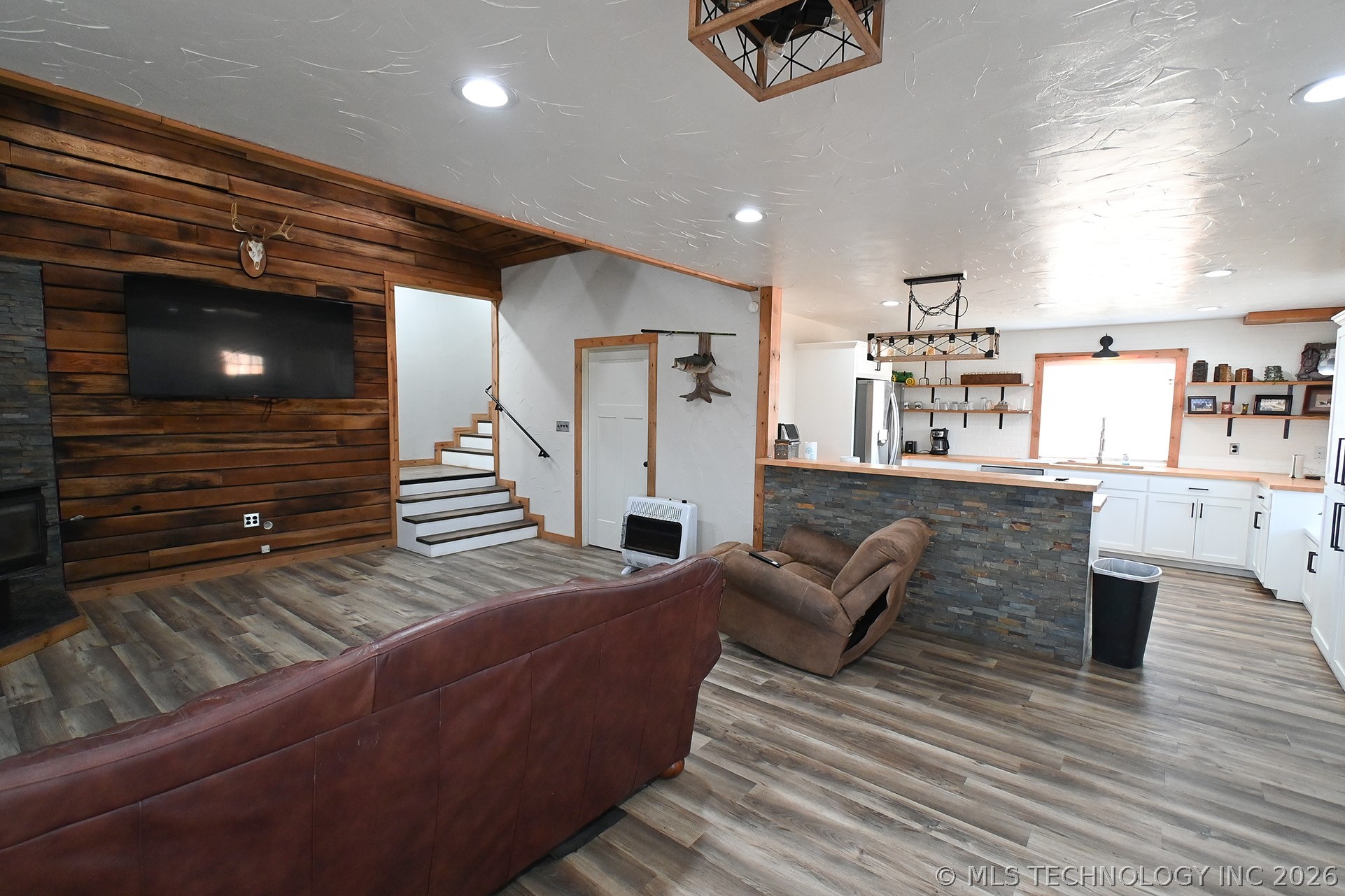 7075 E 303 Road Property Photo 8