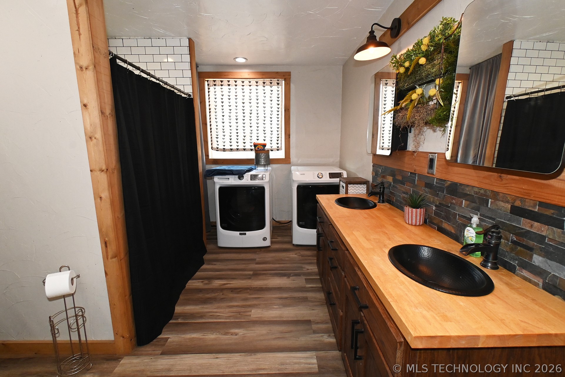 7075 E 303 Road Property Photo 14